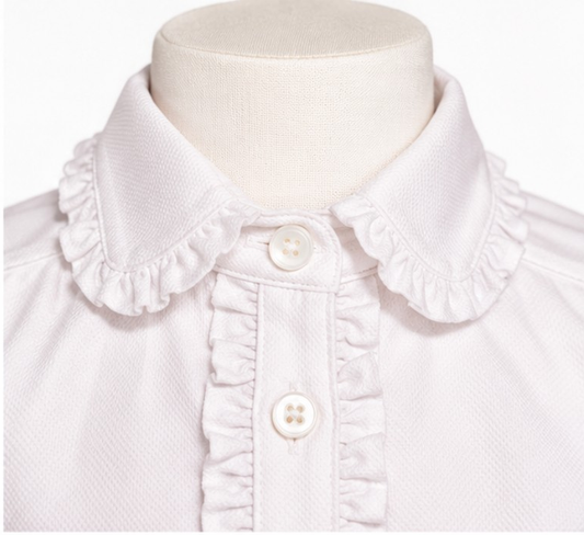 Céleste — détail du col et du plastron
