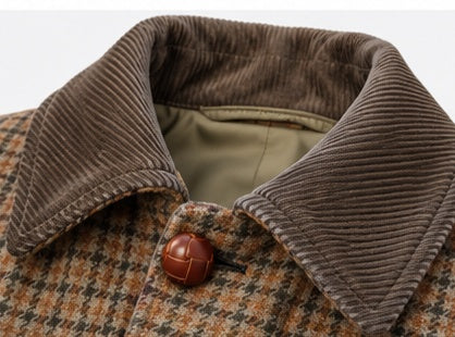 Manteau Mario — détail du col en velours côtelé